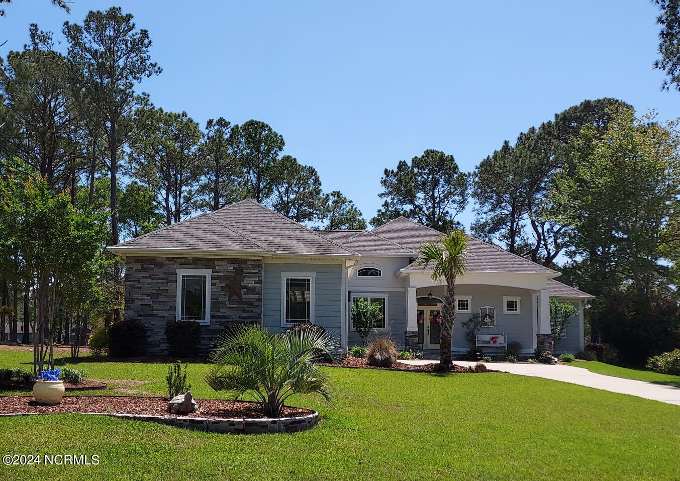 662 Kings Trail | Pending!